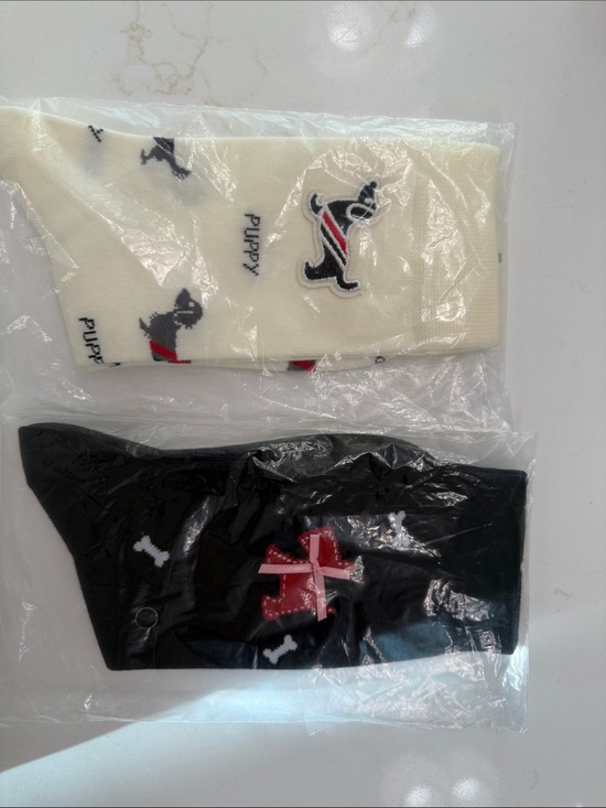 N/A Accessories - Puma Puppy Crew Socks — Black & Cream with Red Accents